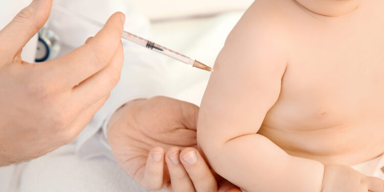 A baixa cobertura vacinal contribui para aumento de casos de coqueluche. Foto: Divulgação