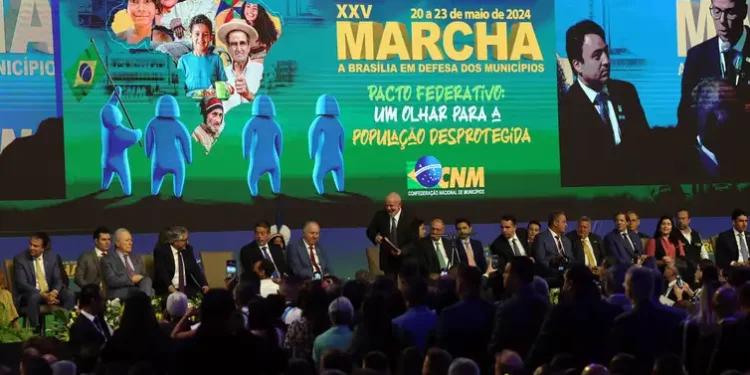 Lula anuncia medidas para aliviar os cofres das prefeituras