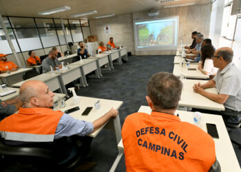Campinas atinge 100 focos de incêndio em 13 dias de Operação Estiagem