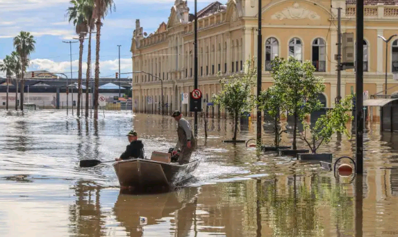 Sistemas de saúde sustentáveis e resilientes ao clima: um espaço emergente para novas pesquisas de políticas e sistemas de saúde – por Carmino de Souza