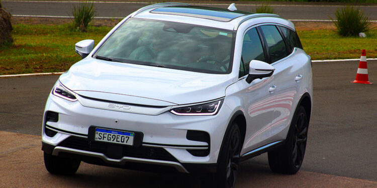 Novo BYD TAN EV 100% elétrico chega com nova roupagem e mais tecnológico