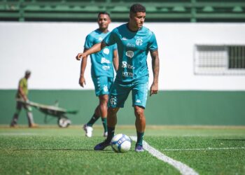 De volta à condição de titular, João Victor é decisivo na 1 ª vitória do Guarani