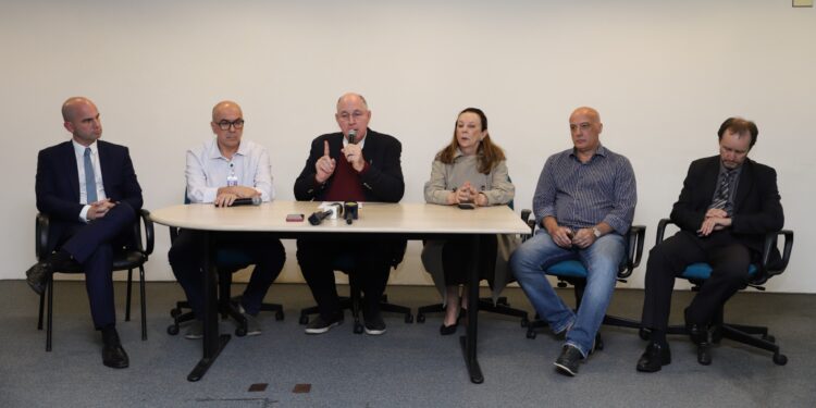 Novo presidente assegura manutenção da Maternidade e enfrentamento da crise