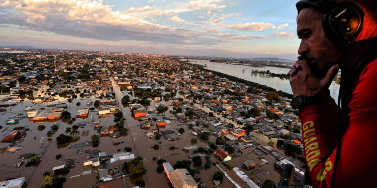 Mais de 80 mil pessoas estão desabrigadas no Rio Grande do Sul