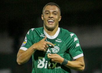 Guarani vence o Botafogo no Brinco e desencanta na Série B