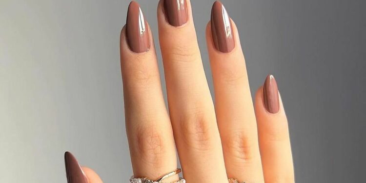 Brilhe com estilo: Esmaltes em destaque para 2024 – por Daniela Nucci