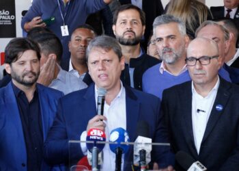 Dário e Gustavo Reis exaltam Trem Intercidades e veem RMC voltada para “o futuro”