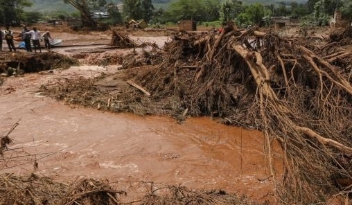 Chuvas fortes provocam o deslocamento de 234 mil pessoas na África Oriental