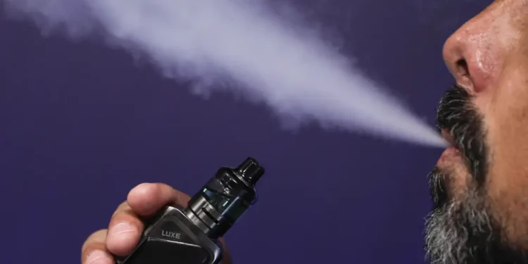 Movimento alerta para os malefícios do cigarro eletrônico