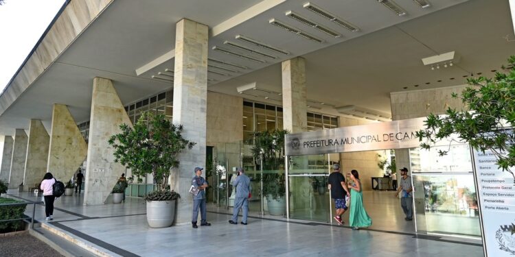 Campinas nomeia 41 profissionais aprovados em concursos