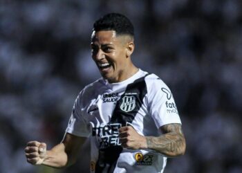 Talismã da Ponte, meia Dodô reencontra o Santos após 13 anos de treino inusitado com Neymar e Ganso