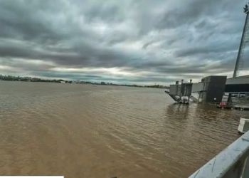 Aeroporto de Porto Alegre permanece fechado por tempo indeterminado