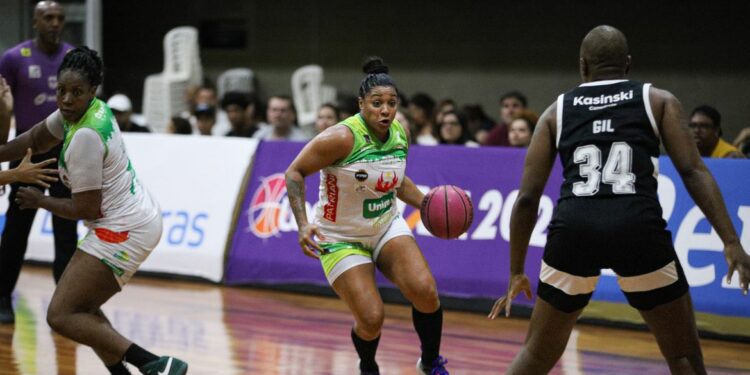 Campinas vence Corinthians por 64 a 62 na Liga de Basquete Feminino