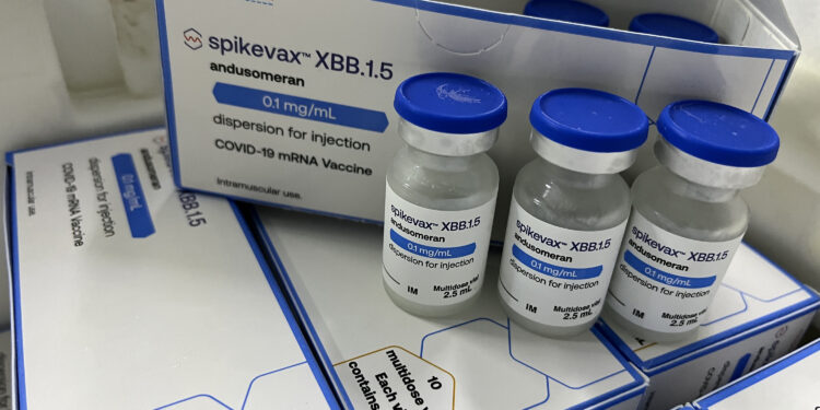 A vacina da farmacêutica Moderna Spikevax, irá substituir todas as outras utilizadas até o momento. Foto: SESA-PR