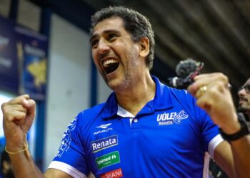 Ídolos do vôlei se reúnem no Taquaral para partida beneficente neste sábado