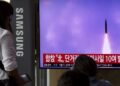 Segundo a Coreia do Sul, os mísseis se deslocaram por cerca de 350 quilómetros antes de caírem no Mar do Japão - Foto: Reprodução