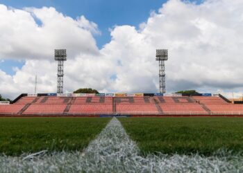 Diante do lanterna da Série B, Ponte Preta tenta se afastar do Z4