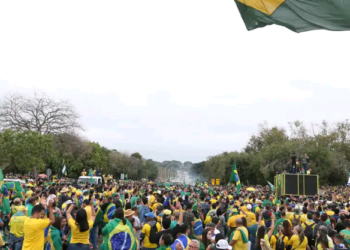 Supremo condena mais 10 pessoas pelos atos do dia 8 de janeiro