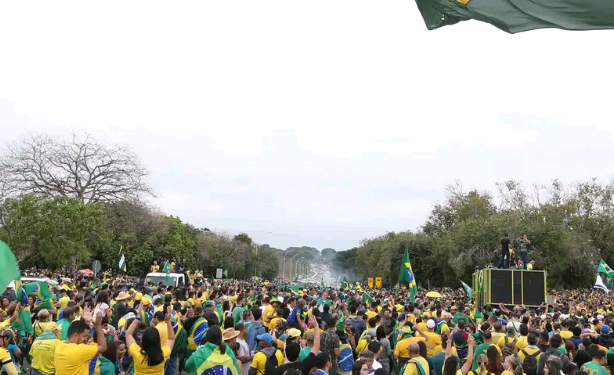 Supremo condena mais 10 pessoas pelos atos do dia 8 de janeiro