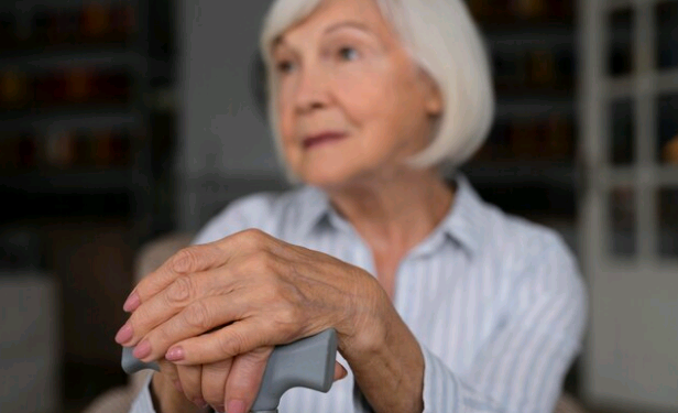 Artigo: Precisamos proteger a terceira idade – por Marcelo Valadares