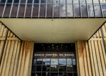 Mercado financeiro eleva projeção de inflação para 3,88% em 2024