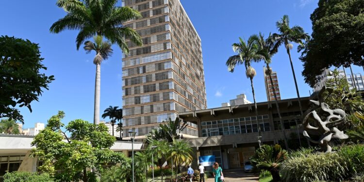 Campinas publica lei de reajuste dos salários dos servidores