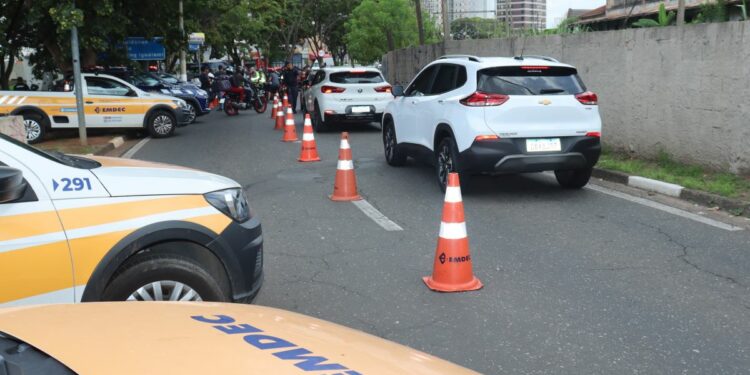 Trânsito: motos foram alvo de 83% do total de multas em maio