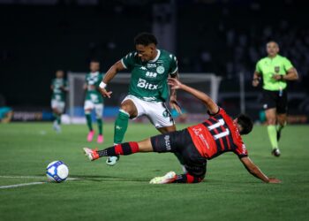 Duelo entre os piores times da Série B teve seis gols no Brinco de Ouro. Fotos: Raphael Silvestre/Guarani FC