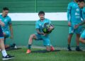 O lateral-direito Heitor, com torção no joelho direito, será reavaliado pelo departamento médico - Foto: Raphael Silvestre/Guarani FC