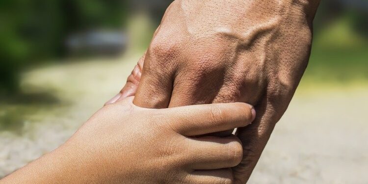 Artigo – Caridade: remédio contra o pecado – por Padre Alex Nogueira