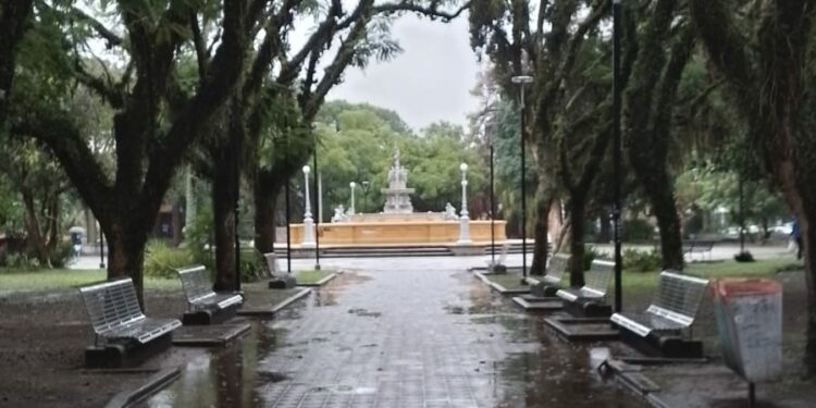 Fonte das Nereidas, Praça Coronel Pedro Osório: um dos locais mais simbólicos na história de Pelotas - Fotos: Arquivo Pessoal/Reprodução