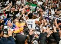 Vini Jr. comemora o título com a torcida do Real Madrid. Foto: Reprodução