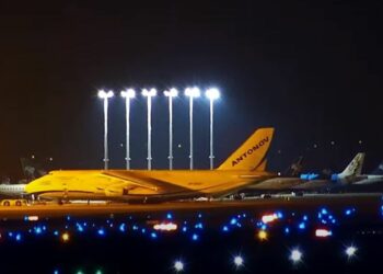 Veja a decolagem do gigante Antonov após ‘pit stop’ em Viracopos
