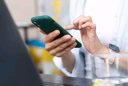 Artigo – O WhatsApp comercial é mais valioso que o Instagram – por Raquel Antoniette