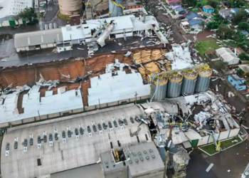 Microexplosão atinge município gaúcho e 1,2 mil casas são destelhadas