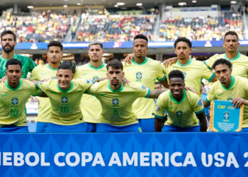 Brasil enfrenta Paraguai em busca da primeira vitória na Copa América