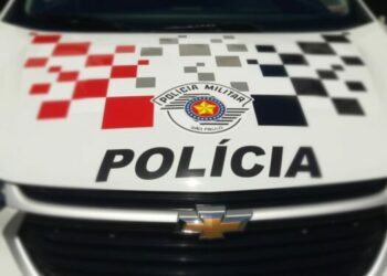 Perseguição e troca de tiros terminam com homem morto e adolescentes detidos