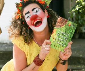 Contação de histórias e distribuição de livros iniciam Ações Ideia