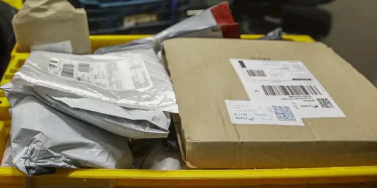 Entenda o que muda se a taxação de compras até US$ 50 for aprovada