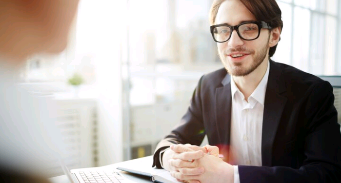 O que um recrutador realmente espera de você? – por Karine Camuci