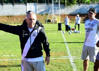 Em estreia de Nelsinho, Ponte busca reabilitação contra finalista da Copa do Nordeste