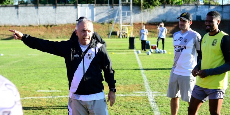 Em estreia de Nelsinho, Ponte busca reabilitação contra finalista da Copa do Nordeste
