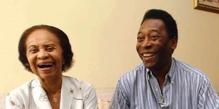 Dona Celeste, mãe de Pelé, morre em Santos aos 101 anos de idade