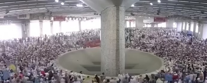 Forte calor já matou mais de 1 mil na peregrinação a Meca