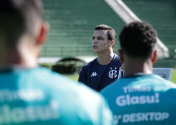 Júnior Rocha assume a culpa pela derrota em Mirassol: ‘errei’