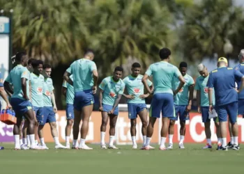 Seleção brasileira encara México em amistoso neste sábado