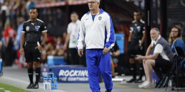 Dorival diz ver “muitos aspectos positivos” na Seleção Brasileira