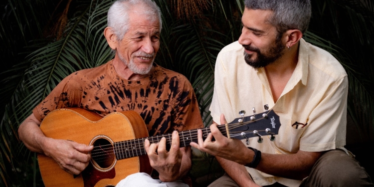 Deo Lopes e Victor Mendes são os convidados do projeto Arreuní! neste domingo