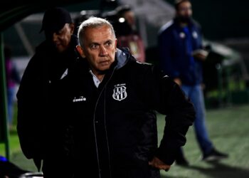 Nelsinho fecha mês de grandes emoções com empate no Dérbi 207