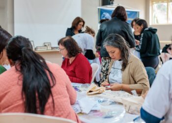 Projeto A Arte de Bordar pelo Brasil empodera mulheres de Mogi Guaçu